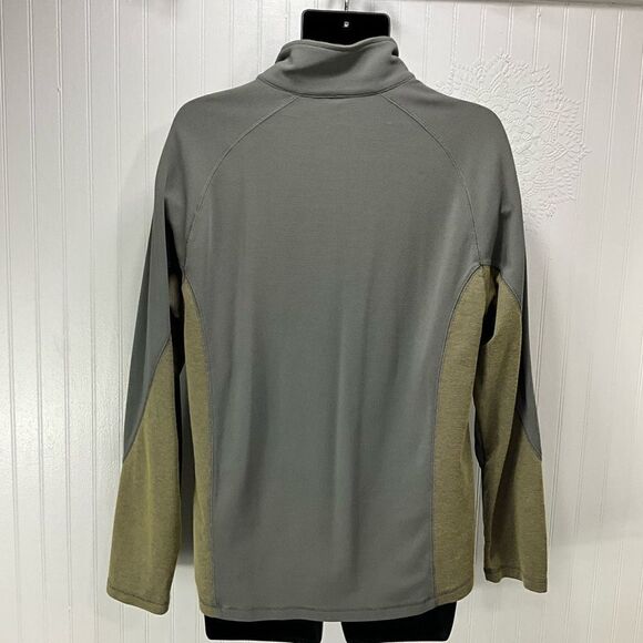 GAP Athletic Fit 1/4 zip pullover - Picture 3 of 5